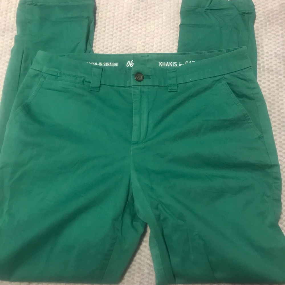 GAP Broken In Khakis
